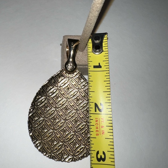 Premier Design, gold & silver necklace pendent, silver, gold, greenish stone - Picture 2 of 11